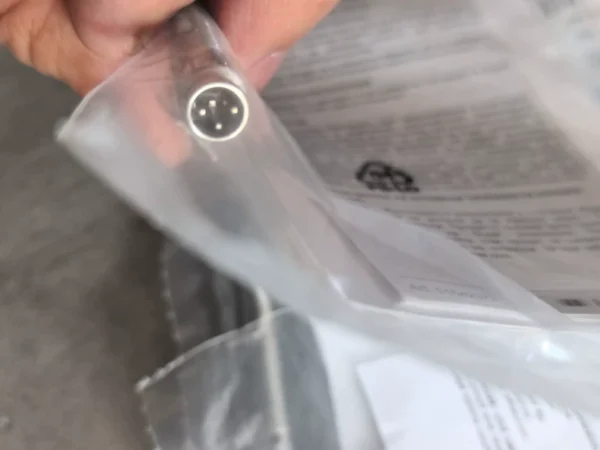 Baumer 10138749 IFRM 08P17A1/S35L Inductive Proximity Sensor, Brand New Original, 10x Penalty for Fake!! Quantity: 4 units, Unit Price: 368 yuan