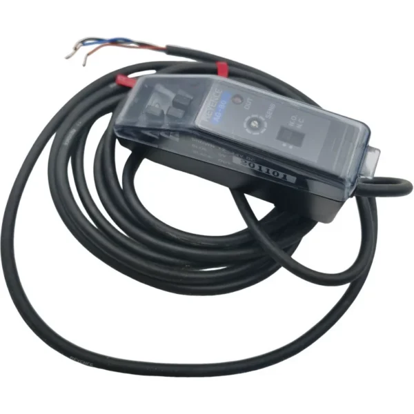 GV-21 AG-80 Brand New Original KEYENCE Laser Amplifier, No Packaging, Unused, In Stock. GV-21 unit price is 800 yuan; AG-80 unit price is 1000 yuan.