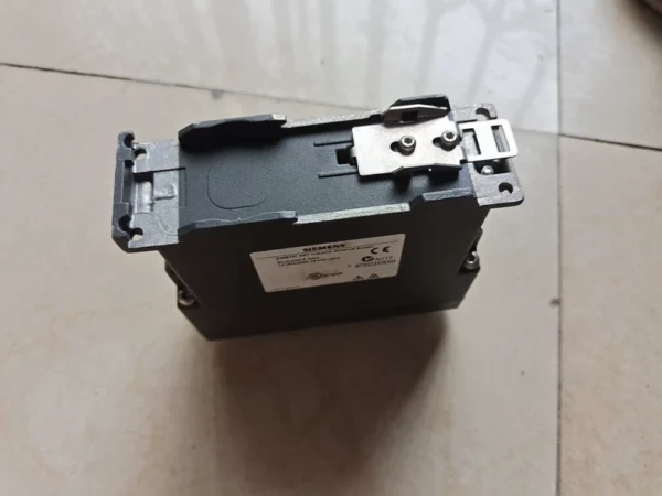 6GK5005-0BA00-1AA3 Siemens original communication module, disassembled with beautiful condition.