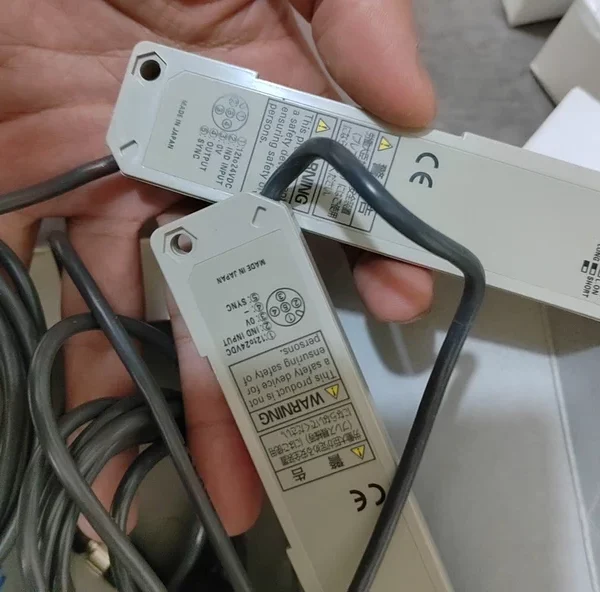 Brand new original Omron F3W-D052B (F3W-D052B-L F3W-D052B-D), quantity 2 sets, unit price 850 yuan