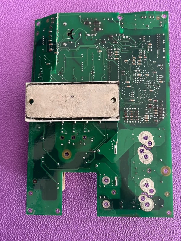 1 piece of ABB inverter ACS600 series NINT-45 drive board, 1 piece of NINT-45C drive board. Actual product shooting. Defective board, quality not guaranteed. Sold as accessories, no return or exchange. Maintenance experts please private message. Sold cheaply.