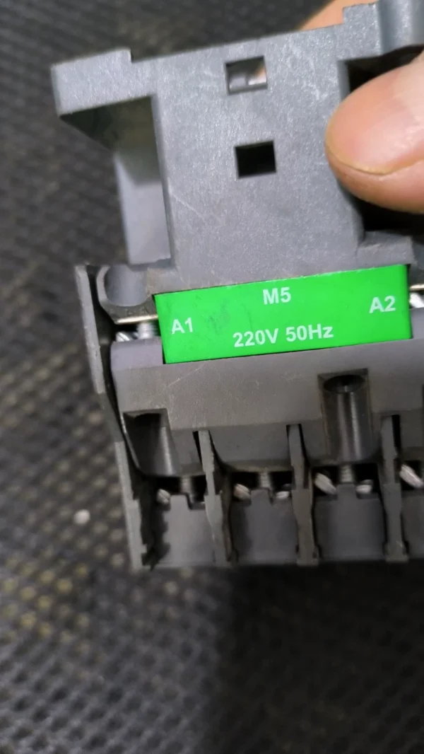 LC1E32-N, Schneider contactor, 220 coil. Used, actual photos. Guaranteed in good condition. Freight collect. Only one available.