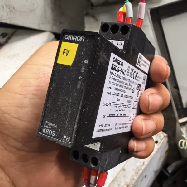 Omron three-phase phase loss protection relay K8DS-PH1 original disassembled, fully functional, condition as shown in the pictures, actual product shooting. Model K8DS-PH1 three-phase phase sequence protection relay. Quantity: more than 400 pieces. Affordable price, selling cheaply, even cheaper if purchased in bulk. Please carefully check the details before buying. No returns or exchanges for non-quality issues. Inspection is supported to ensure your purchase with confidence.