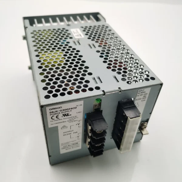 Original OMRON switching power supply S8JX-G30024CD, DC24V 14A output, input AC100-240V. There is one second-hand unit in stock, unit price 550 yuan; there is one brand-new unit with packaging, unit price 1100 yuan.