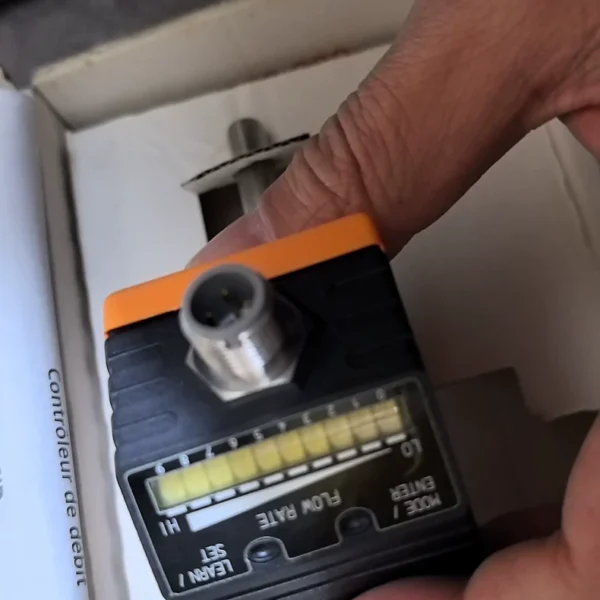 German IFM sensor SI1000 brand new genuine product on sale at a special price, only one piece available, real picture, price negotiable for sale