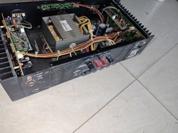 American Alice ALESIS RA-150 classi...