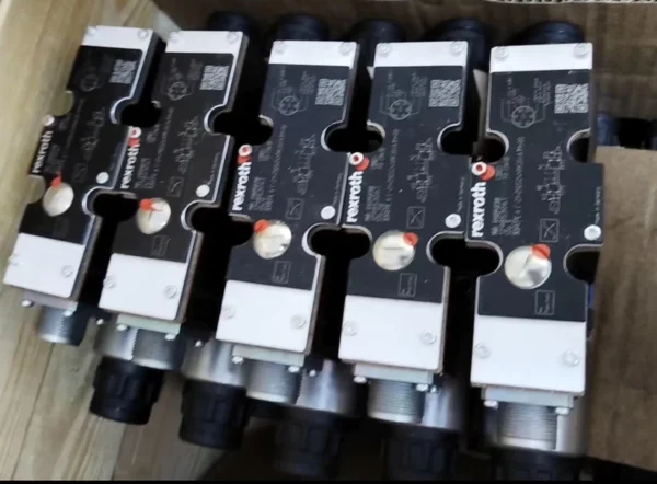 Rexroth original proportional valve R900958788 3DREPE 6 C-21-25E524N9K31/A1M, brand new in stock, manufactured by German original factory, with original QR code, brand new and unopened. Suitable for industrial automation equipment and hydraulic control systems. Inspection is supported, welcome to consult.
