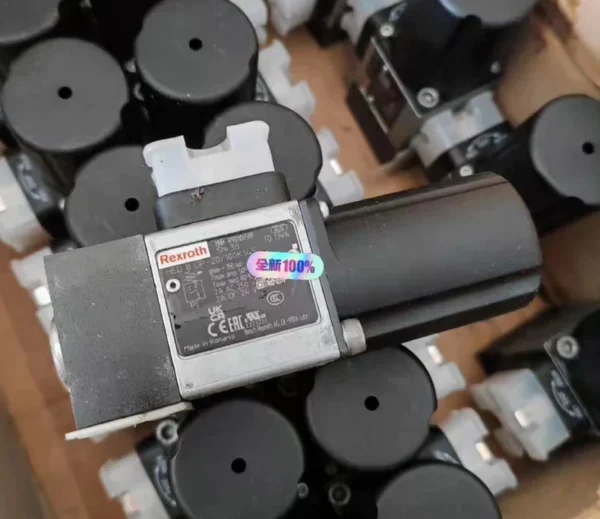 R901106509 HED8OP-2X/100K14SR901102722 HED80A-2X/350K14AS Rexroth pressure relay, brand new original genuine products in stock. Feel free to contact me if interested.