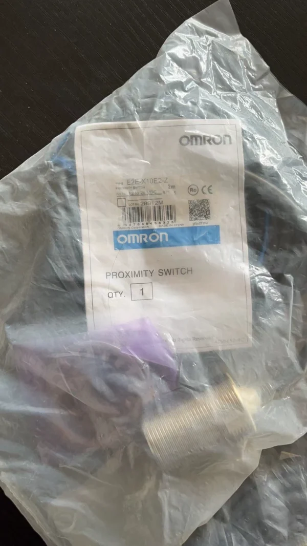 Original genuine new OMRON E2E-X10E...