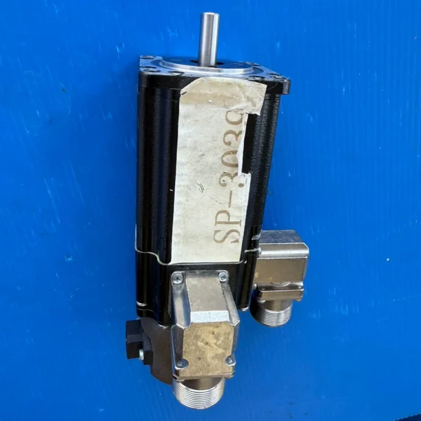 Schneider servo motor BRS368w131FCA disassembled, real photos. Can directly use Germany BERGER LAHR VRDM3910/50LWCEB motor disassembled goods, real shooting, condition as shown,