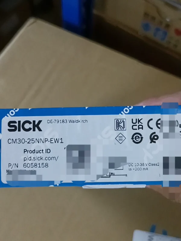 Brand new original German SICK capacitive proximity switch CM30-25NNP-EW1, order number 6058158, 12 in stock, need to contact!