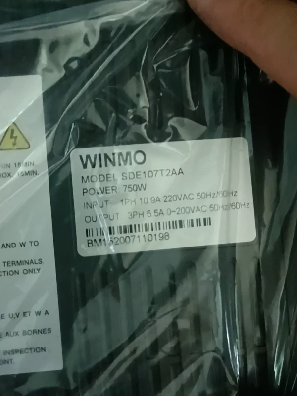 WINMO servo driver SDE107T2AA, 750W power, input 220VAC, output 3PH 5.5A 0~200VAC, brand new genuine product, in stock. Need to contact!