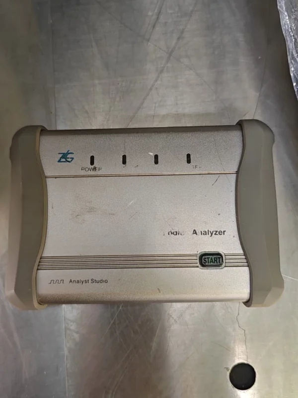 ZLG致远电子 LA1132A 100M sampling rate....