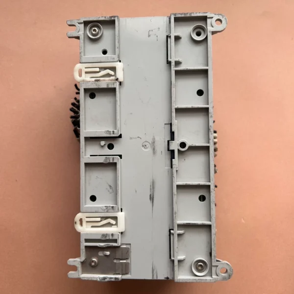 O1CN01BQjKfH2ACXlG0YXjn_4611686018427380887-0-fleamarket.jpg_790x10000Q90.jpg_.webp AB Rockwell PLC 1766-L32BWA, violently disassembled, upper cover deformed, actual product photos, actual power-on photos, no guarantees, sold as spare parts, no returns or exchanges after sale (L921)