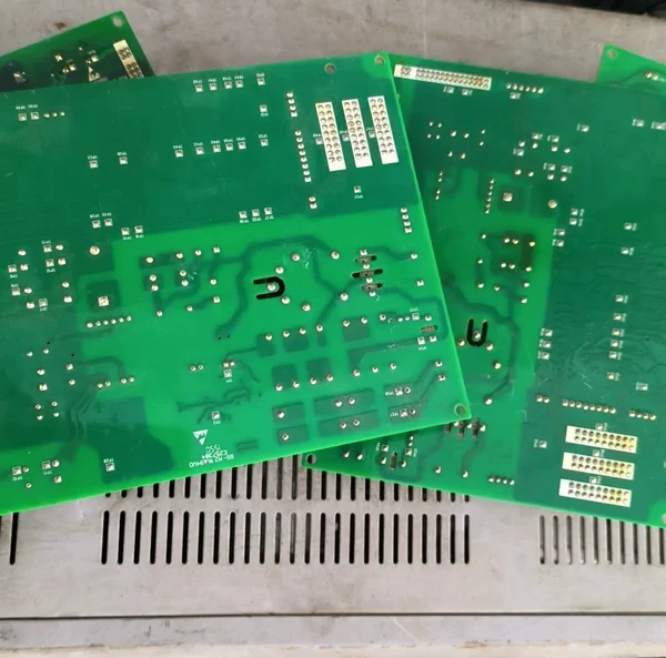 I14T903HG1, I14T903HG3,蓝海华腾变频器电源板, used (disassembled from machine). Functions are guaranteed to be good, actual photos of the condition.. Welcome to contact!! Negotiable price, negotiable price