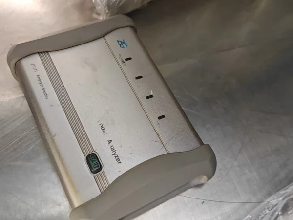 ZLG致远电子 LA1132A 100M sampling rate....