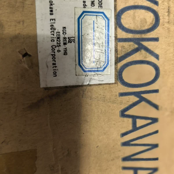 O1CN01CJRoE71gif2tokxHm_4611686018427385552-0-fleamarket.jpg_790x10000Q90.jpg_.webp Yokogawa LMC-E11-100-A1 sensor, original genuine product with original factory packaging box. The appearance is new, the function is intact, and the real object is photographed. The model is clearly visible, and the interface is complete and undamaged. Self-pickup in the same city,