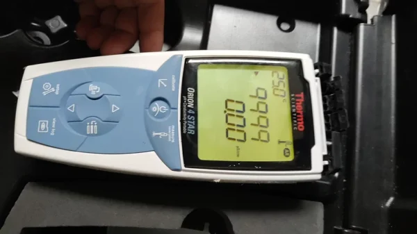 Thermo Orion 4 Star pH meter has on...
