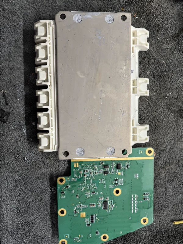 O1CN01EBViJ41gif1ZCCaCU_4611686018427385552-0-fleamarket.jpg_790x10000Q90.jpg_.webp 【New Energy Module】SAIC series module for sale. Model: TG500FF08S2-S5A10. This board was previously used in an electric vehicle controller and is now idle. Suitable for friends who understand electronics, it can be used for learning or secondary development. Interested friends can contact me, and face-to-face transaction and inspection are supported.