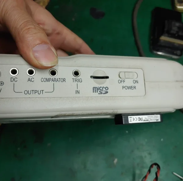 Taiwan TES-1358 1/1 and 1/3 Octave ...