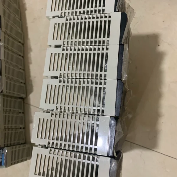 O1CN01FIzbjT2DnaWjxMGTu_0-fleamarket.jpg_790x10000Q90.jpg_.webp Empty case! Empty case!! 140DAI74000 ten units, 140DAI34000 two units sold, 140DAI54000 two units sold, 140DAI54300 two units sold, 140DAI55300 two units sold, 140DDI35300 seventeen units, 140DDI85300 six units, 140DDI36400 one unit, 140DAO84000 remaining two units, 140DAO84210 one unit sold, 140DRA84000 three units sold, 140DDO35300 thirteen units, 140DDO35301, DDO15310, DDO36400, 140CPS12420 eleven units, 140CPS22400 one unit, 140CPS11420 eighteen units. Schneider 140 series empty cases. Warehouse clearance. Trademarks almost unprinted. No returns after sale. Cheap disposal. 30 each when purchased in bulk.