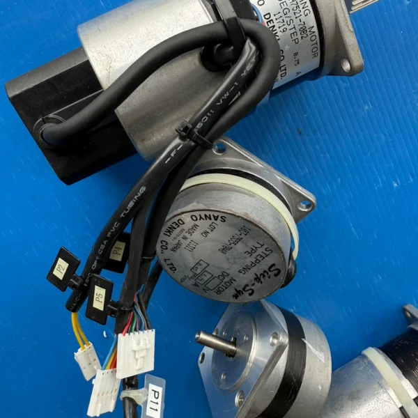 TEL Gluing and Developing Motor 103-7555-7040 Japan Sanyo Denki stepping motor No quality guarantee No return or exchange As is in pictures For those needing quality guarantee, buy new ones yourself 103-7555-7040 Used, disassembled Sanyo stepping motor 103-7555-7040103H7521-70B2 STEPPING MOTOR As is in pictures Used, disassembled