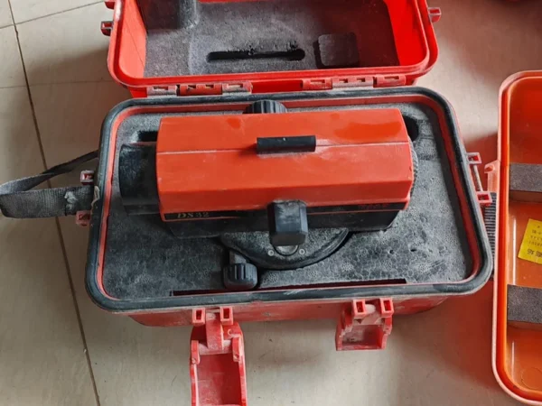 Horizontal surveying instruments, r...