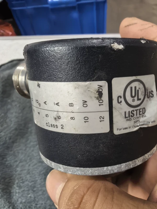 Pepperl+Fuchs Rotary Encoder Model RVI58N-011ABR61N-02600 (Used,品). Functionally intact, with signs of use on the exterior, complete interfaces. UL certified. Model 129594, original import from Germany. Suitable for industrial automation equipment. Price negotiable. Local pickup available, shipping available for other locations. Interested friends are welcome to private message for details.