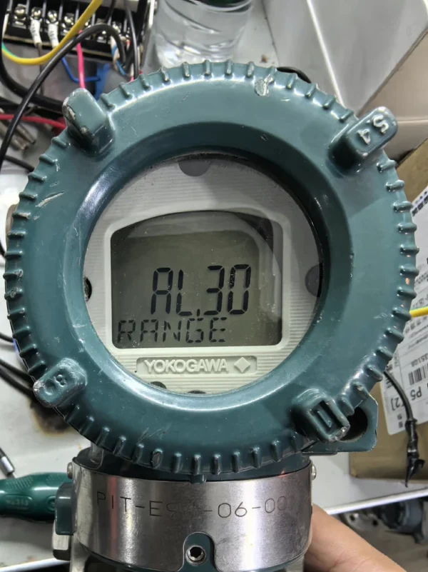 Imported original disassembled YOKOGAWA pressure transmitter EJX310A from Japan. The condition is as shown in the picture. No water bubbles or corrosion. Guaranteed to work. Bosses in need can negotiate the price.