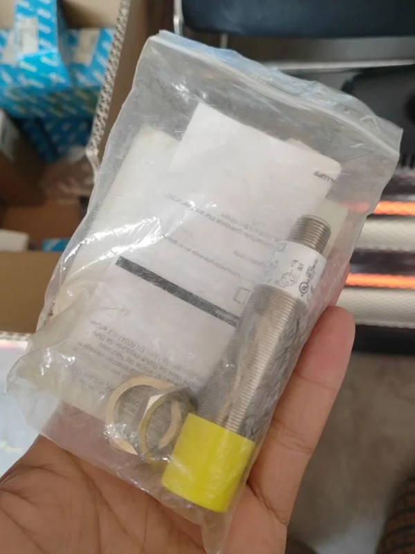 Brand new original imported BOS01FE Balluff BOS 18M-PS-RE23-S4, quantity one, unit price 500 yuan