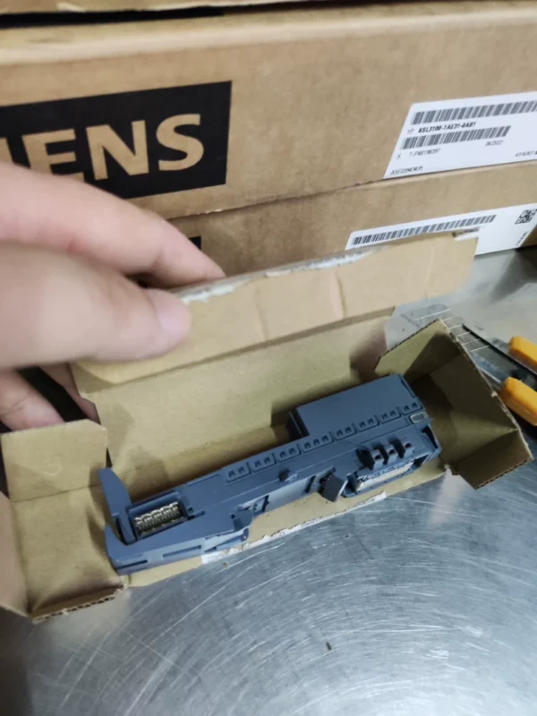 Siemens 6ES7193-6BP20-0BB0 brand ne...