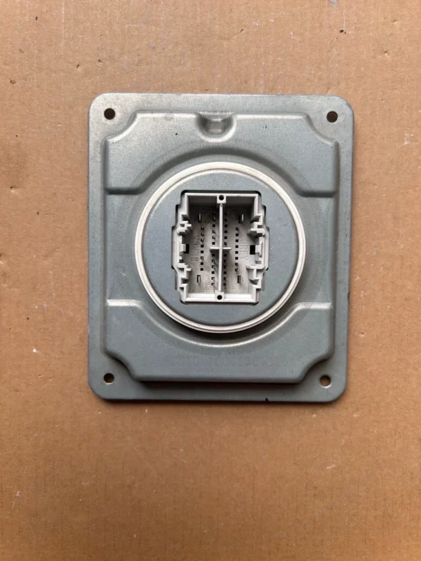 Ford Focus 2019-2020 high configuration LED headlight driver, used parts, actual photo, price includes good packaging and free shipping (6-5-3)