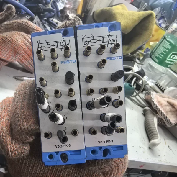FESTO time delay valve VZ-3-PK-3, model 5755, working pressure 2.5-8bar. Original product, good condition, fully functional. Two pieces available for selection, price negotiable. Local self-pickup, free shipping for remote areas. Interested friends are welcome to private message for detailed information.