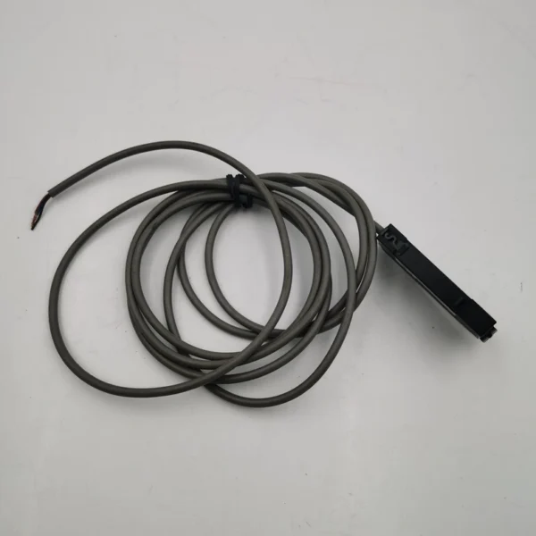 O1CN01MZVkoF1MOhU2em5jW_4611686018427385105-0-fleamarket.jpg_790x10000Q90.jpg_.webp VRF-N brand new original Japan OPTEX fiber amplifier, model 0845F, working voltage DC10-30V, current output less than 0.1A, moderate wire length, with indicator light, no packaging and unused, 1 piece in stock, unit price 145 yuan; additionally, there are second-hand disassembled parts, 100 yuan each