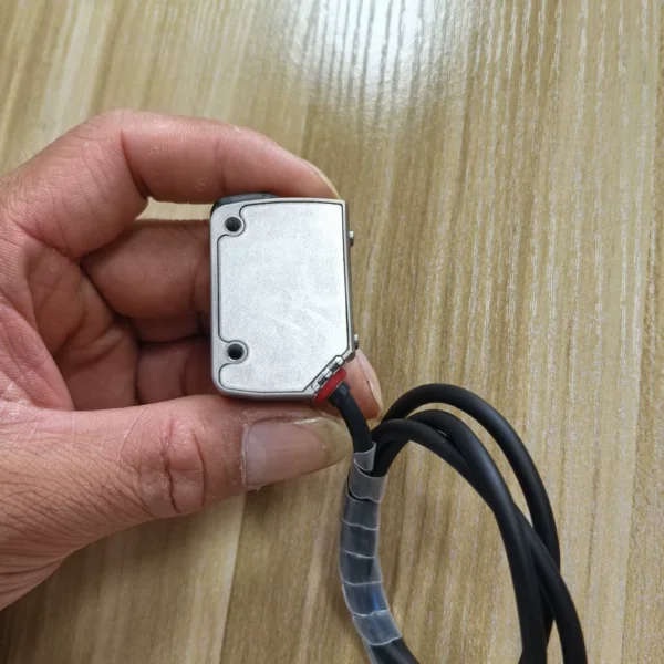 Original authentic, KEYENCE laser sensor LR-ZB100N, disassembled from tested equipment, fully functional!