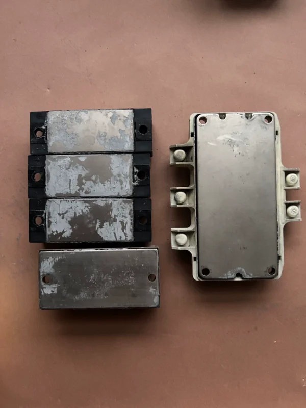 Trigger board for ABB frequency converter ACS880 series module, IGBT module trigger board model: ZGAD-561. IGBT module models: FS200R12PT4 (650 yuan/piece), 2MBI200U4B-120-50 (130 yuan/piece), MCD162-16IO1 (50 yuan/piece). Actual product photos, guaranteed functionality, good condition, please consult and place an order with the model (4-4).