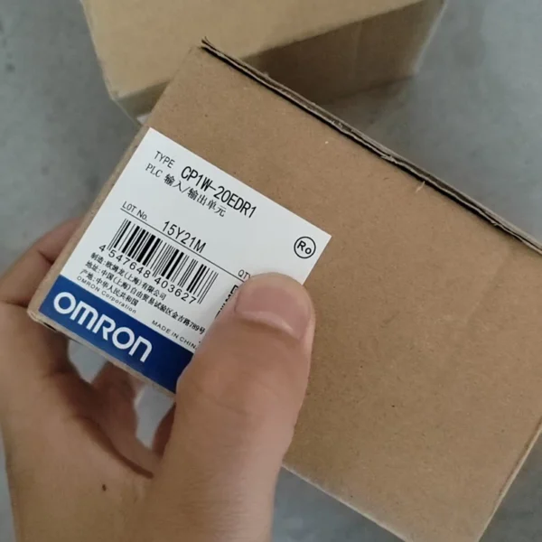 Omron safety lock D4NS-1AF, original stock remaining 4 pieces, negotiable price. CP1W-20EDR1, quantity 2 pieces, brand new with packaging, negotiable price.