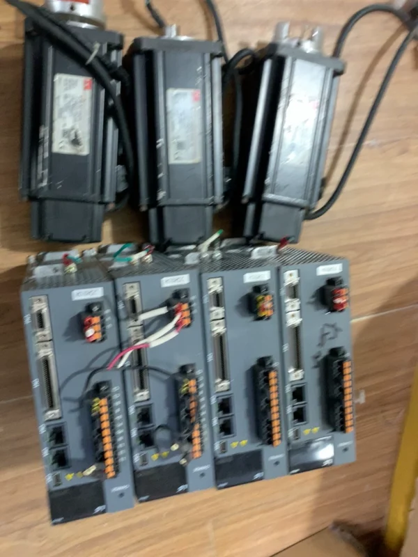 LS,, Drive Model, L7SA010A Motor Model APM-SC10ADK-CXML16 Only the motor remains