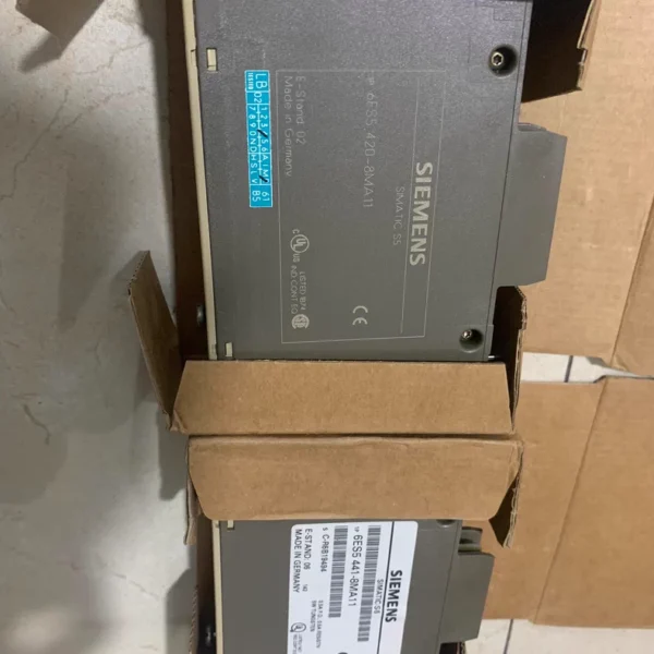 O1CN01Qystbo2DnabUtgrJs_4611686018427382974-53-fleamarket.heic_790x10000Q90.jpg_.webp Siemens brand new original packaging 6ES5420-8MA11 6ES5441-8MA11 has been priced with unit price, photographed with real pictures