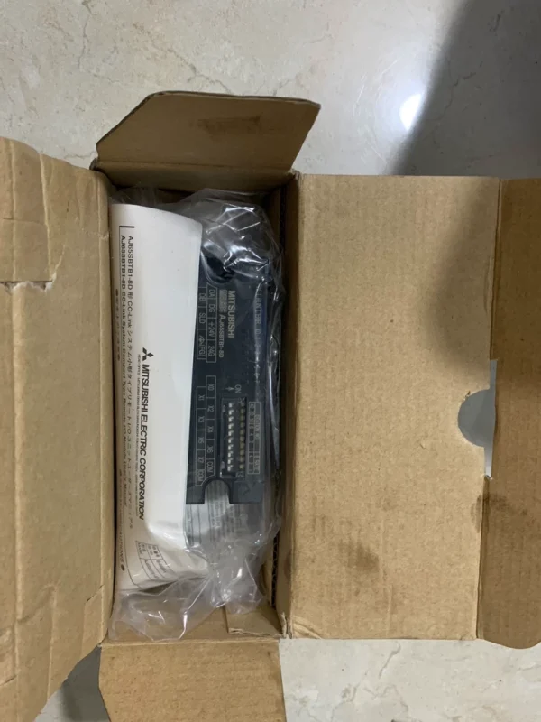 AJ65SBTB1-8D physical photo taken, brand new, one unit in stock