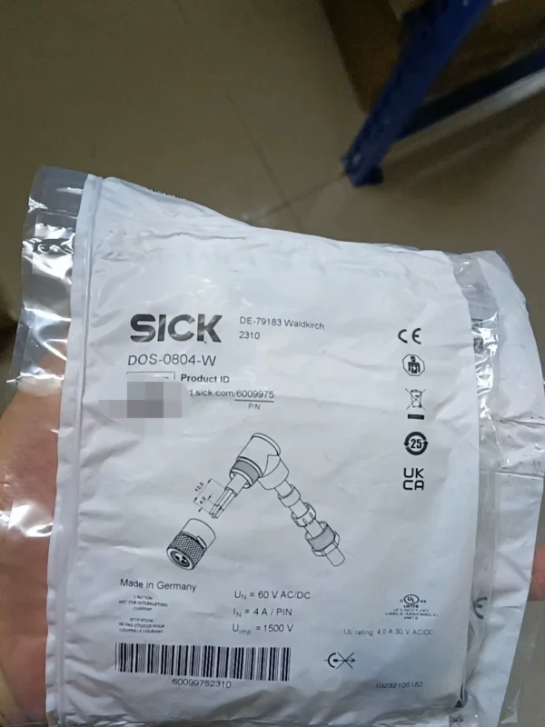 Germany SICK DOS-0804-W plug, brand new original authentic, order number 6009975 in stock, need to contact!