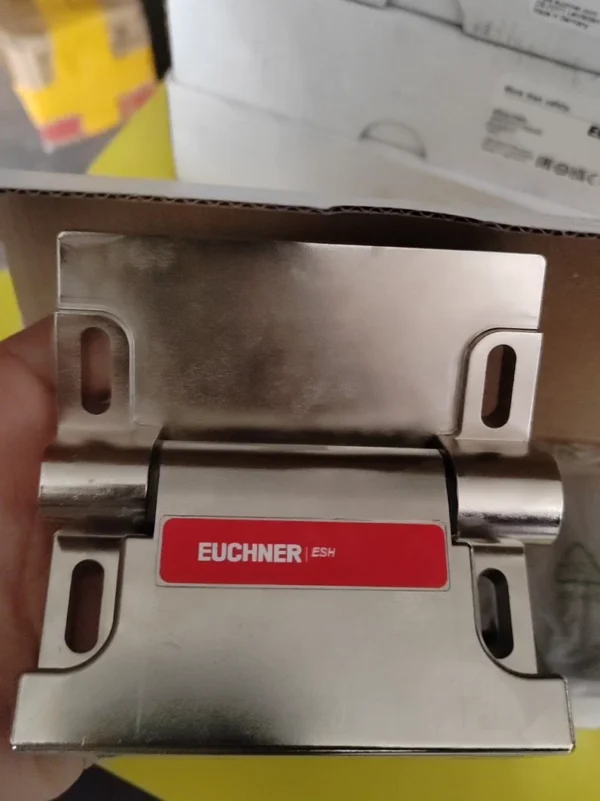 Euchner 096007 ESH-PR0 Safety Gate Hinge Switch ESH-PRO, 096007 Brand New Germany Original Import Unit Price 450 Yuan Quantity 5 Pieces