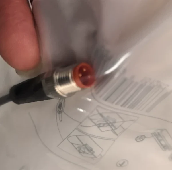 MK5102 ifm magnetic switch model MK5102 brand new genuine product. Large stock, unit price 80 yuan, order as many as you need.