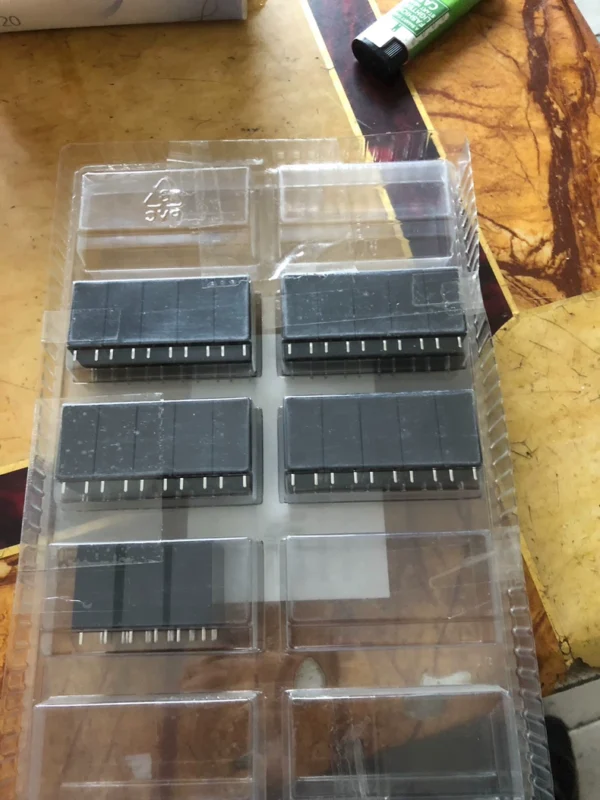 39 pieces of relay HF140FF/012-2HSWT, packed for 100 yuan