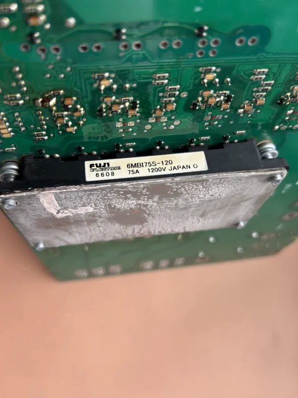 O1CN01UfWPDL2ACXlAGTpmJ_4611686018427380887-0-fleamarket.jpg_790x10000Q90.jpg_.webp ABB inverter ACS800 driver board RINT-5411C, disassembled, actual condition as pictured, module guaranteed good, a small ceramic plate is broken, the board is not guaranteed to be good or bad, with FUJI 6MBI75S-120 module, actual item as shown (4-2)