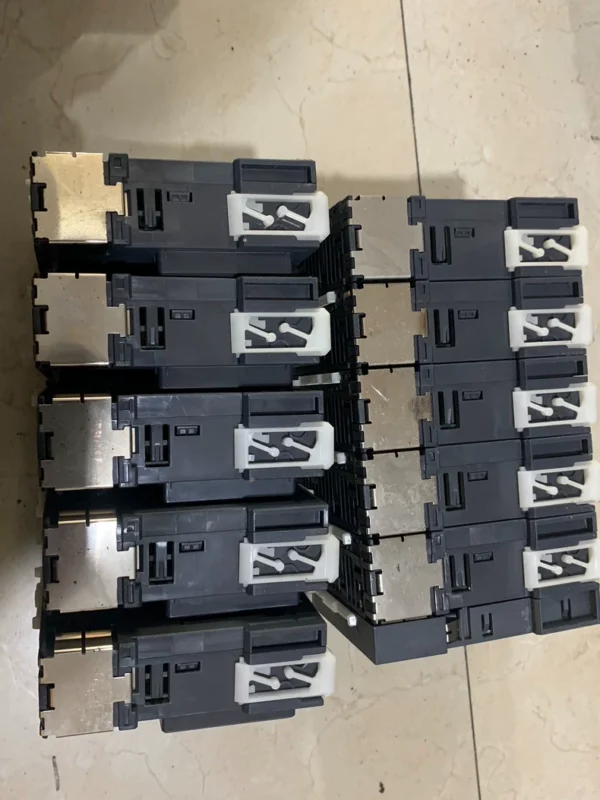 Pricing for L6EXB-CM5 (5 pieces) and L6EXE-CM15 (15 pieces): Unit price, 30 each when purchased as a bundle. Photos taken of the actual items. Functions guaranteed to be good. Used