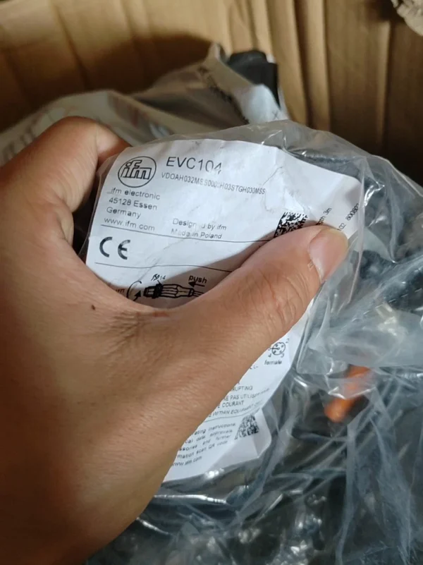 O1CN01VrTEty1cNLx8AiEza_53-fleamarket.heic_790x10000Q90.jpg_.webp Germany IFM connecting cable EVC189 5-core, double-ended one male and one female, M12 EVC023 EVC104 EVC054 straight EVC188 EVM002 brand new without packaging, limited quantity, negotiable price. EVC104 EVC054 EVC024 EVC096 EVC052 EVC057 EVC008 brand new with packaging, negotiable price.