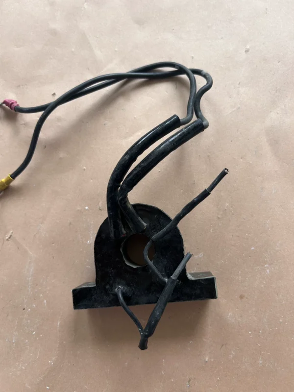O1CN01X7ud9q2ACXkpOcKSd_4611686018427380887-0-fleamarket.jpg_790x10000Q90.jpg_.webp ABB current transformer, model 3AUA0000000132/G, original Teamwise disassembled, actual product photos, fully functional, with slight signs of use. With wiring, in stock, actual photos taken. Friends in need can contact me for details. (4-2)
