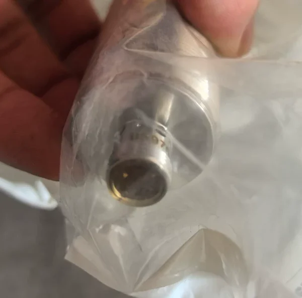 II5976 IFM limit sensor II5976 brand new original genuine products, quantity 3, unit price 480 yuan.