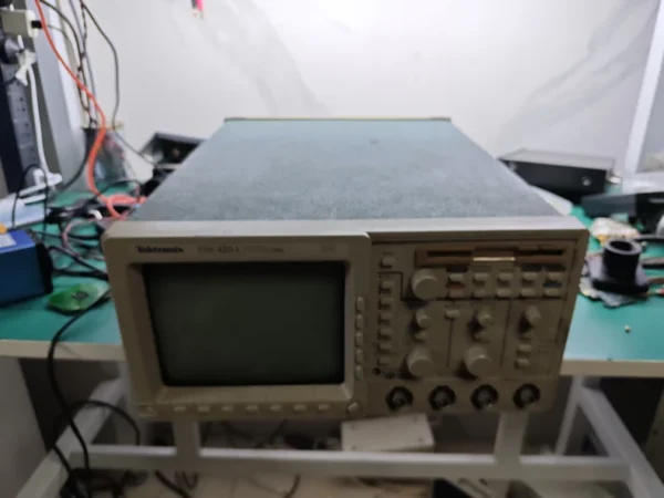 O1CN01XXLB8e1c0SNQYymL1_4611686018427382930-53-fleamarket.heic_790x10000Q90.jpg_.webp Tektronix Oscilloscope, Model: TDS4...